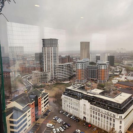Quayside Penthouse 2 Bedroom Ensuite Near Media City & Manchester United Экстерьер фото