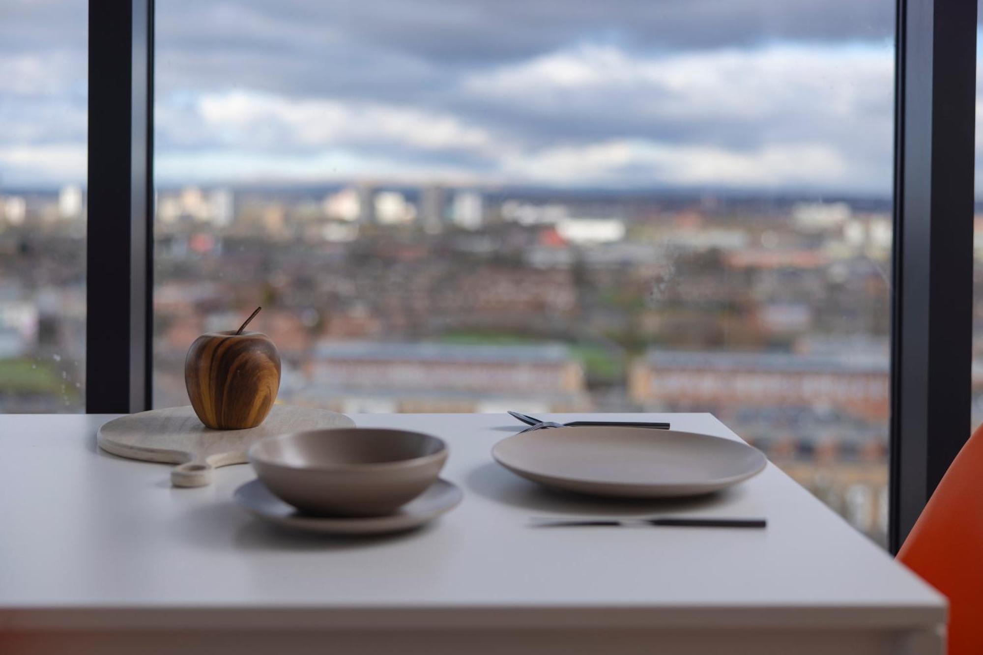 Quayside Penthouse 2 Bedroom Ensuite Near Media City & Manchester United Экстерьер фото